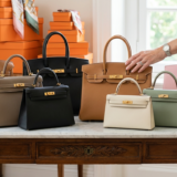 エルメスのバッグで人気の色は？50代が選ぶべき定番と最新トレンド